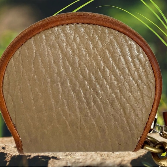 Dooney & Bourke VINTAGE Tan Leather Coin Pouch VGUC - Picture 2 of 3